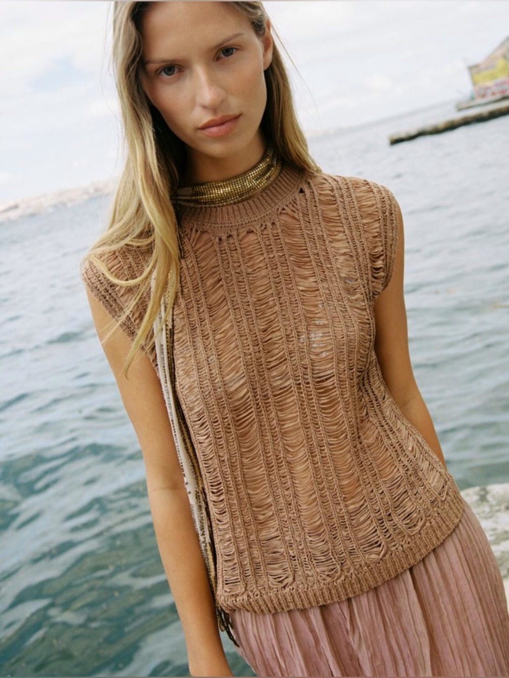 Zara Open-Knit Sleeveless Top in Camel color. Boxy layering boho beachy